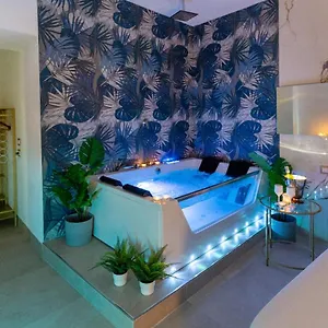 Mazzini Luxury Jacuzzy Maison d'hôtes Catane